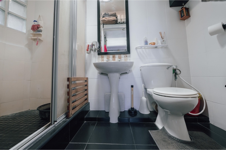 To Let 2 Bedroom Property for Rent in Green Point Western Cape